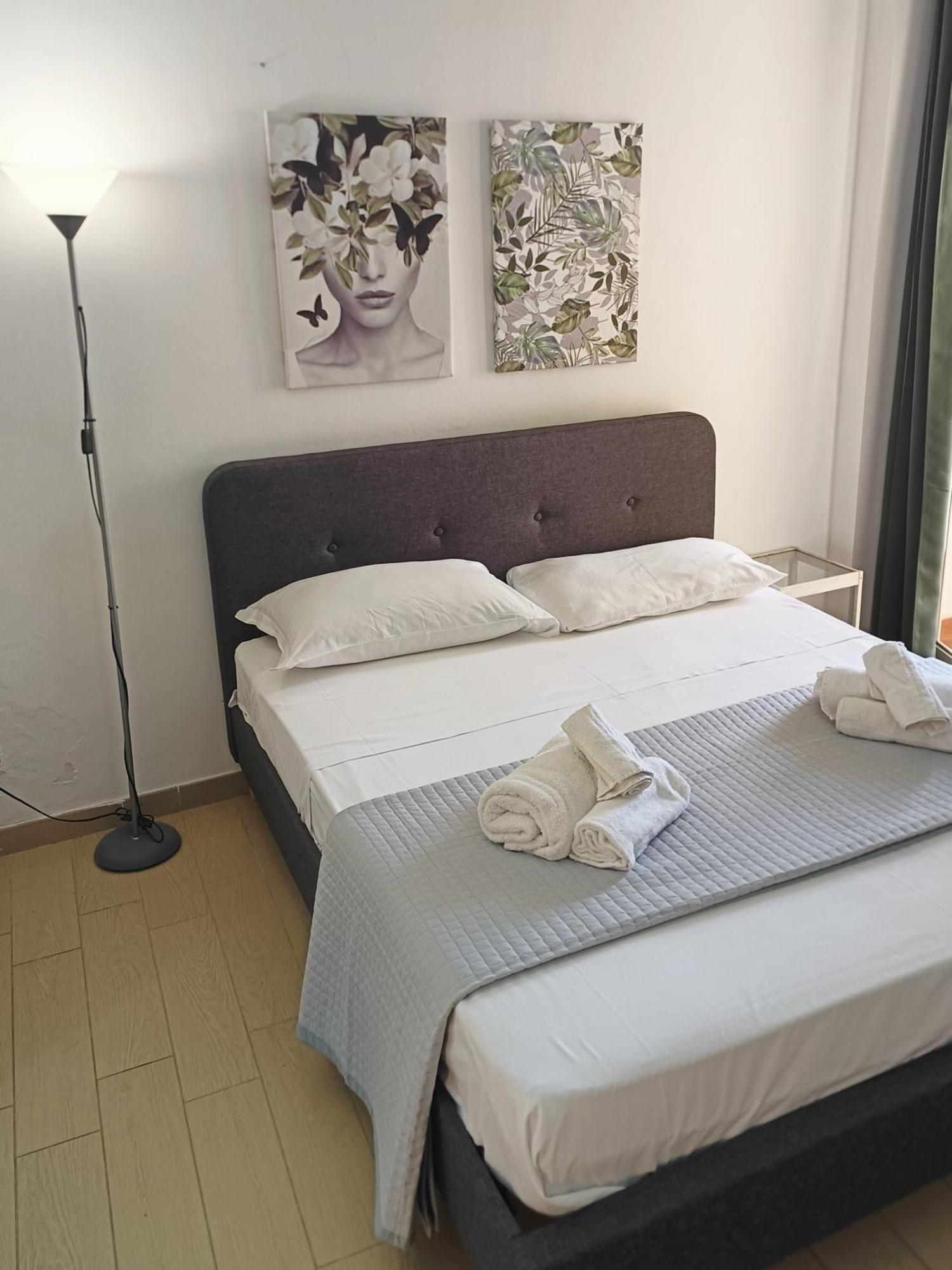 אגריג'נטו Meithras Holiday Homes מראה חיצוני תמונה